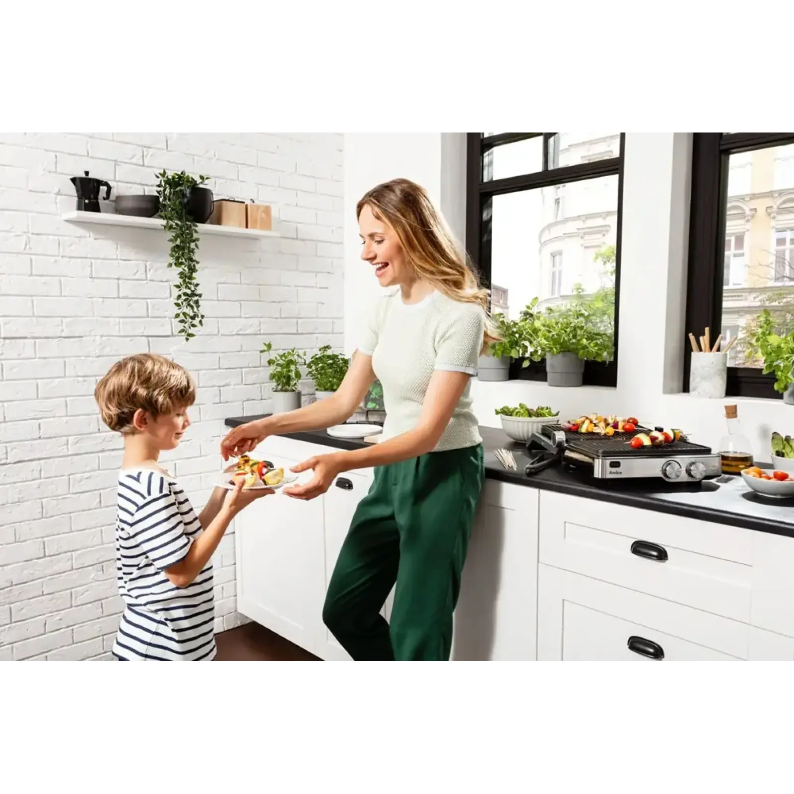 Гриль Amica GK 4011 UA