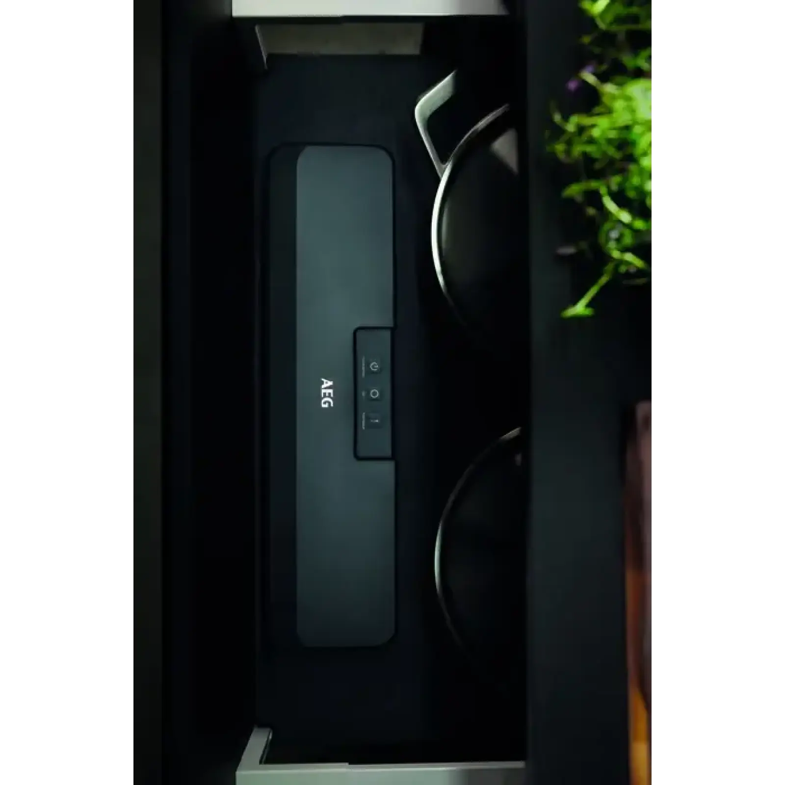 Вакуумный упаковщик AEG VS4-1-4AG UA