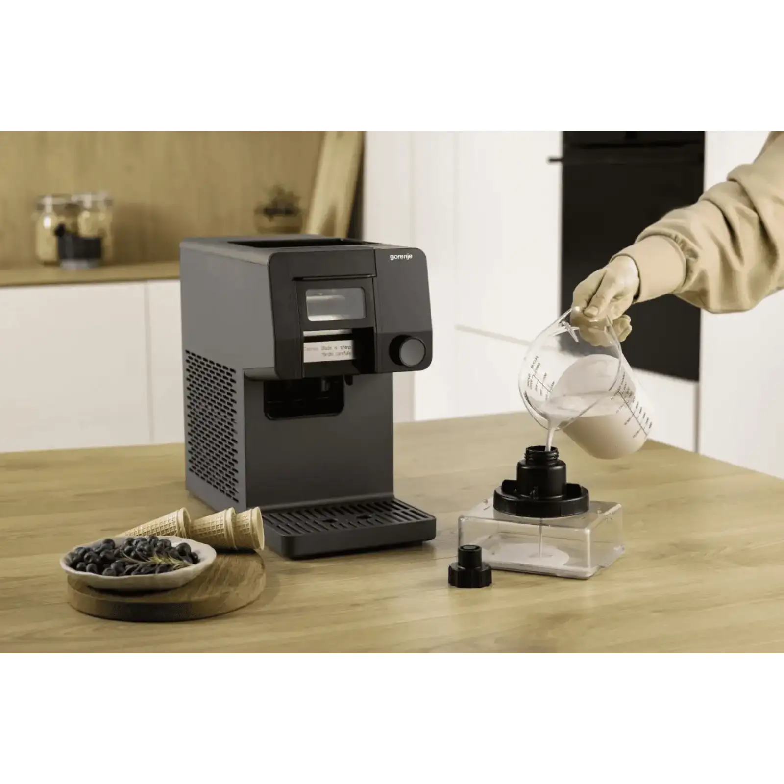 Льодогенератор Gorenje GIICM UA