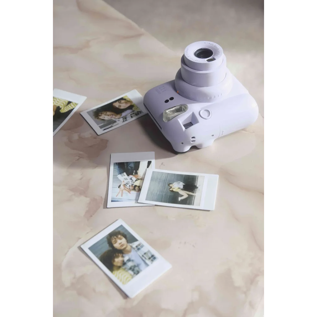 Фотокамера FUJI INSTAX MINI 12 Бузково-фіолетова UA