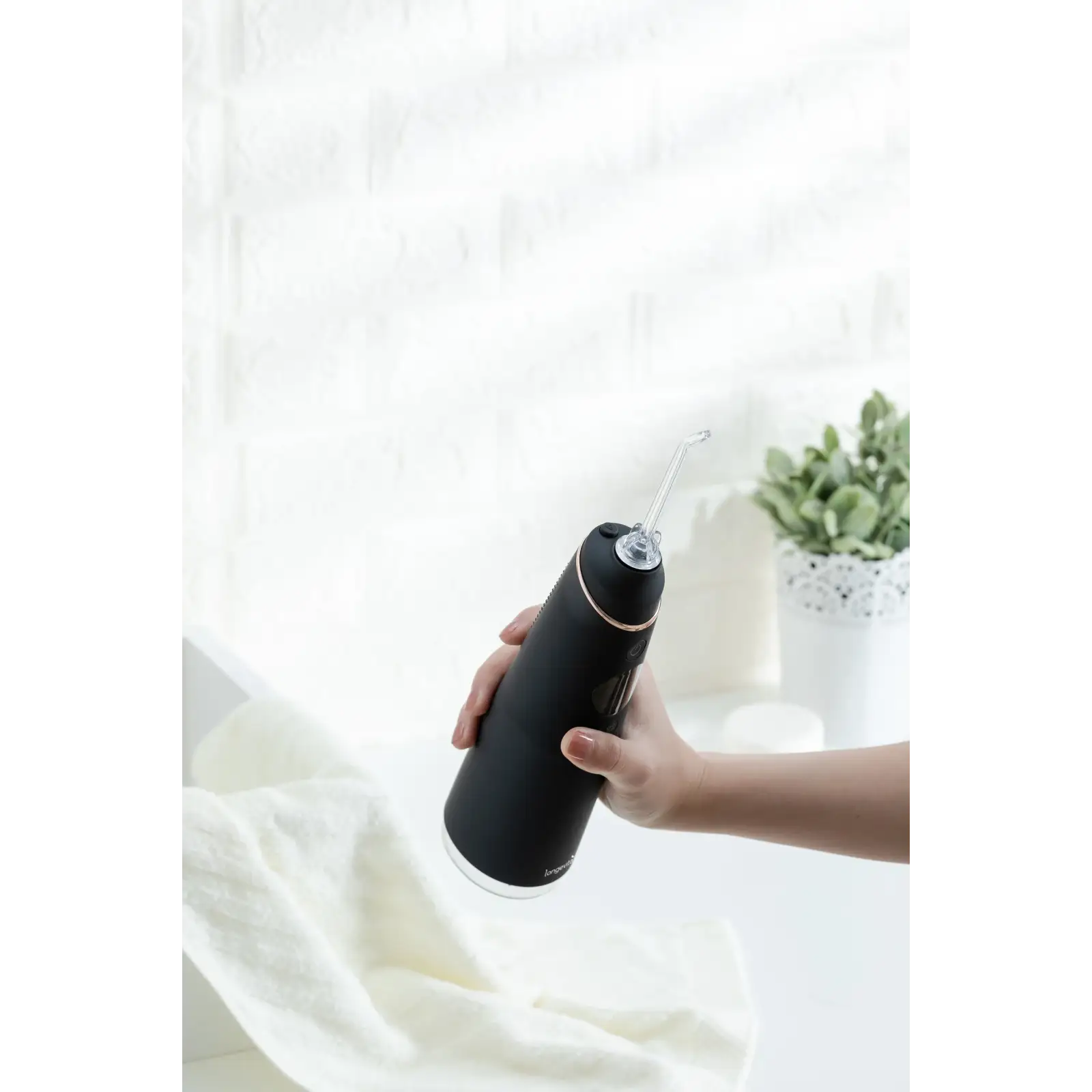 Портативний іригатор Longevita PREMIUM FC2662 UA