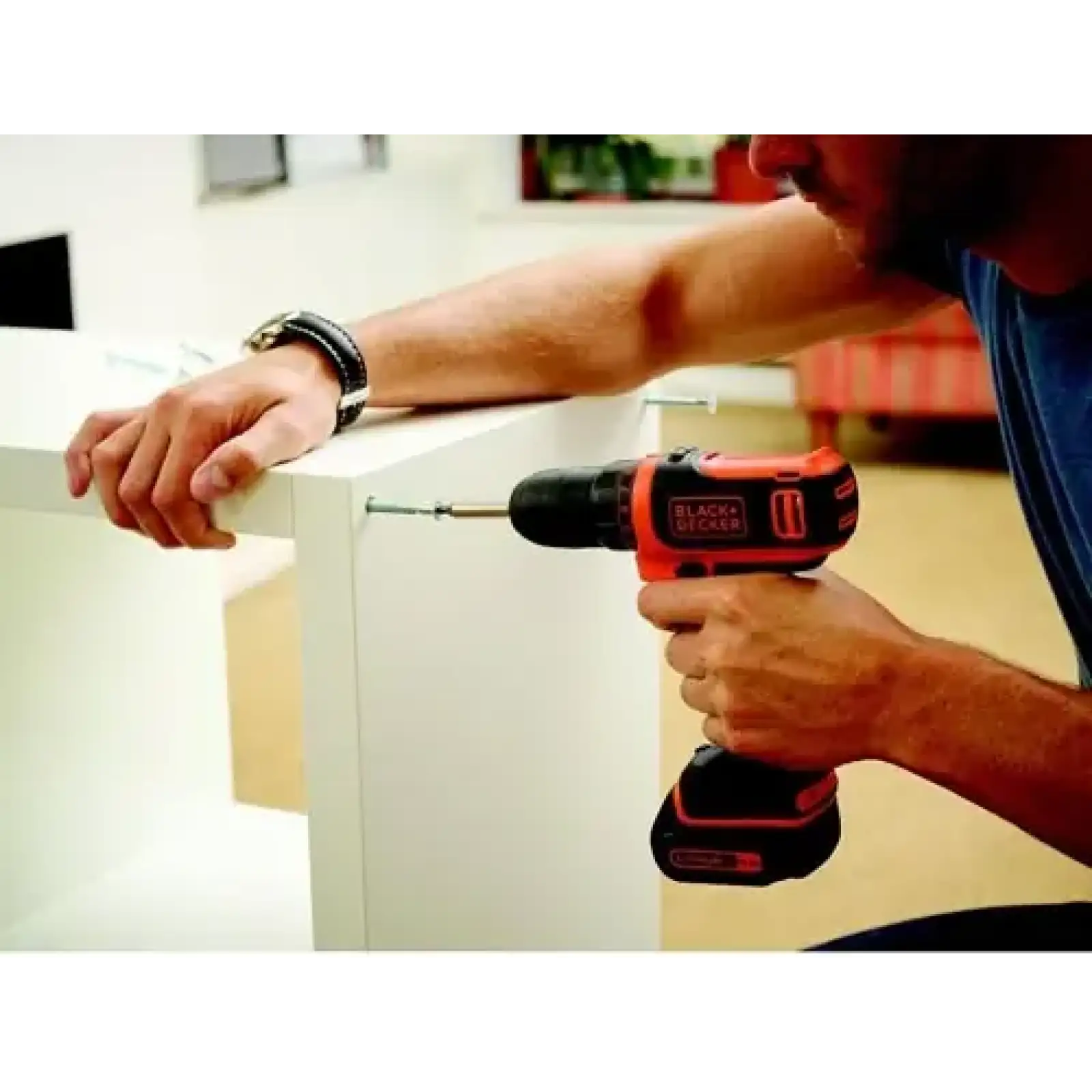 Шуруповерт BLACK&DECKER BDCDD12, 10.8V, 26Нм, Li-Ion UA