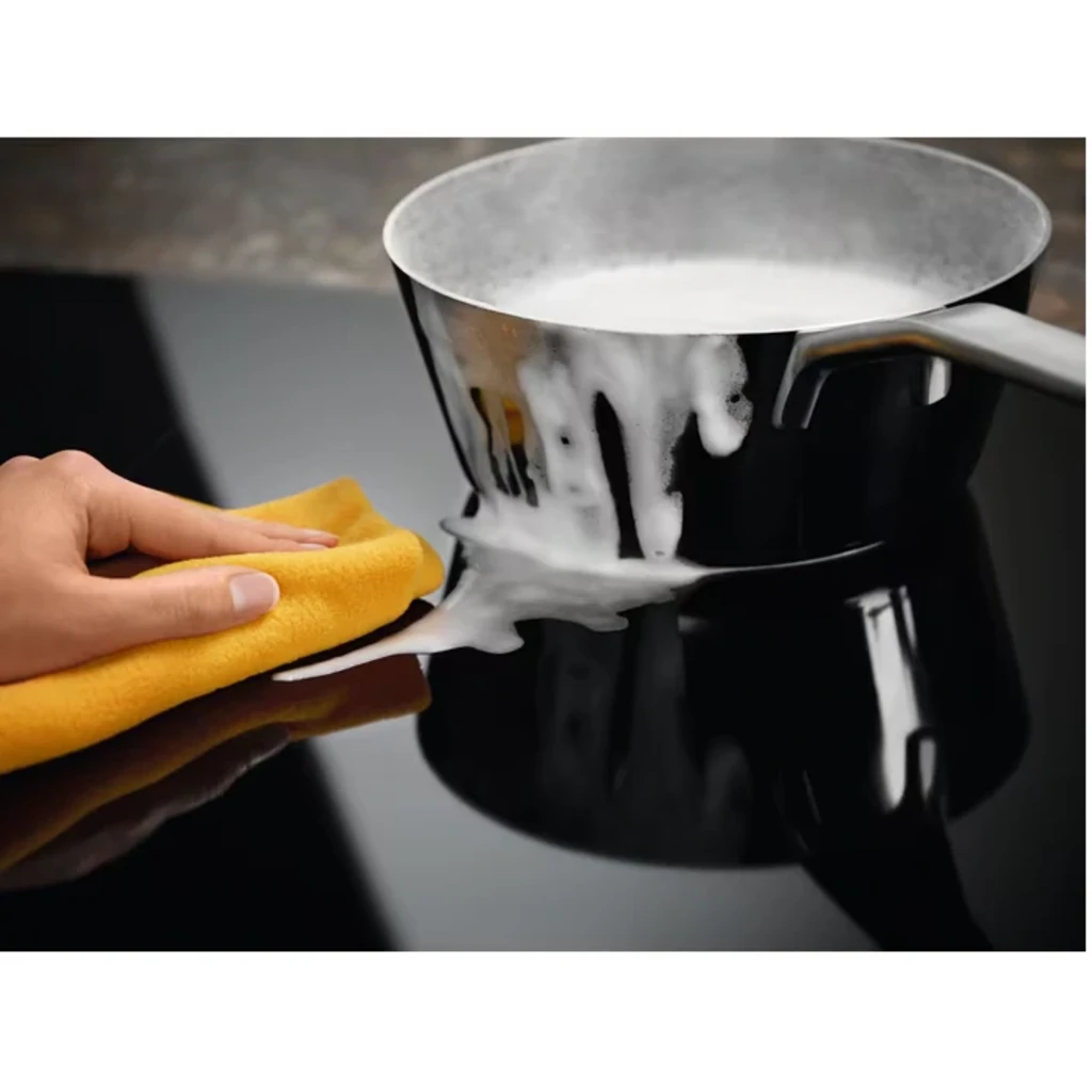 Електрична варильна поверхня Electrolux CIV644 UA