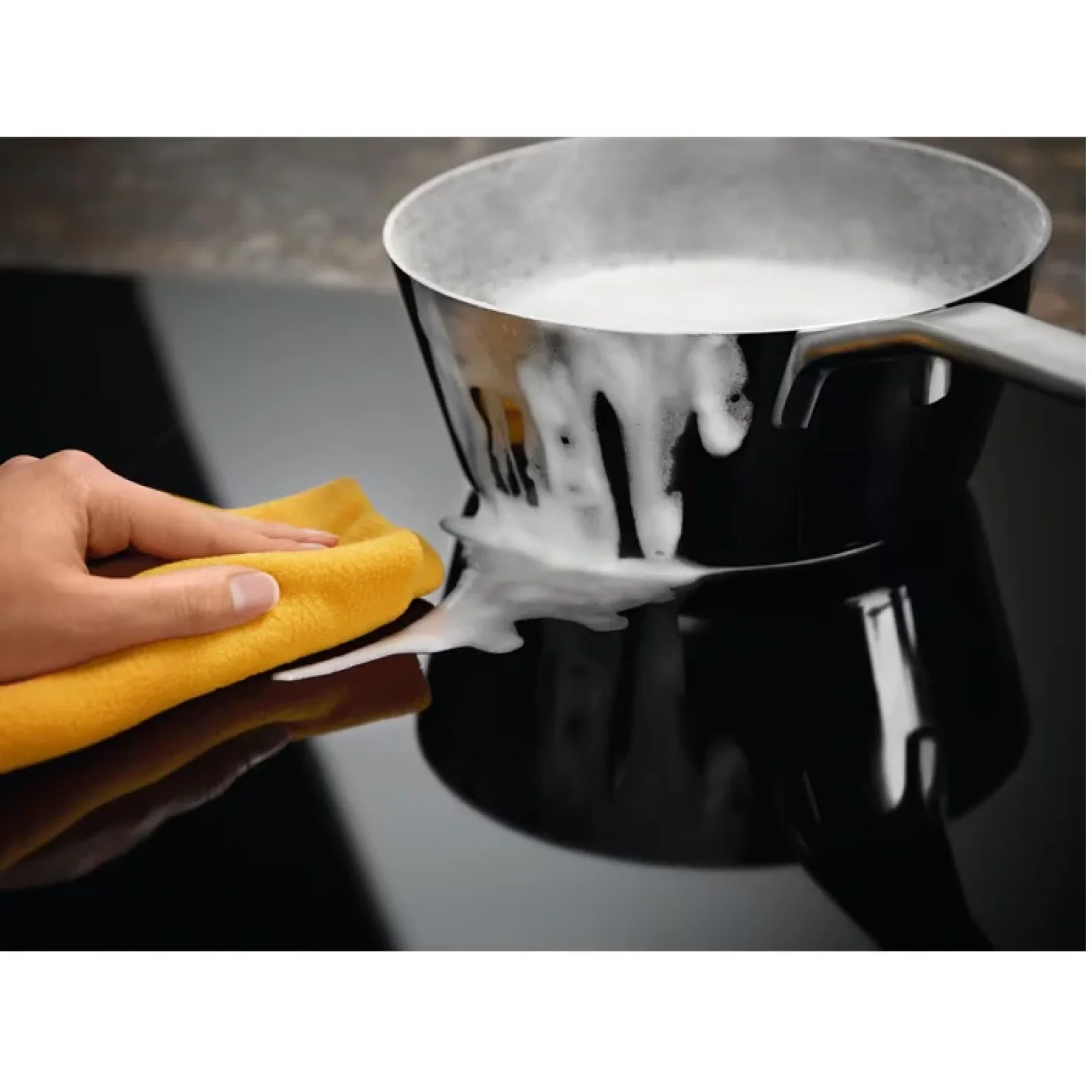 Электрическая варочная поверхность Electrolux CIV644 UA