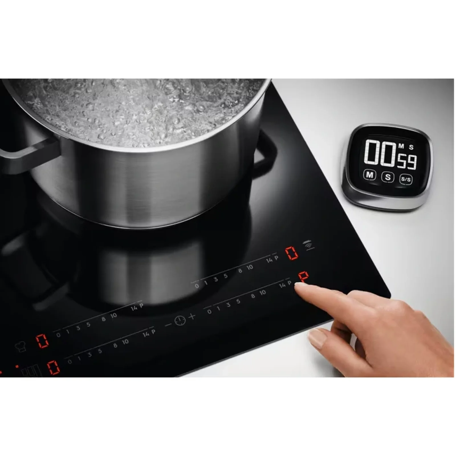 Электрическая варочная поверхность Electrolux CIV644 UA