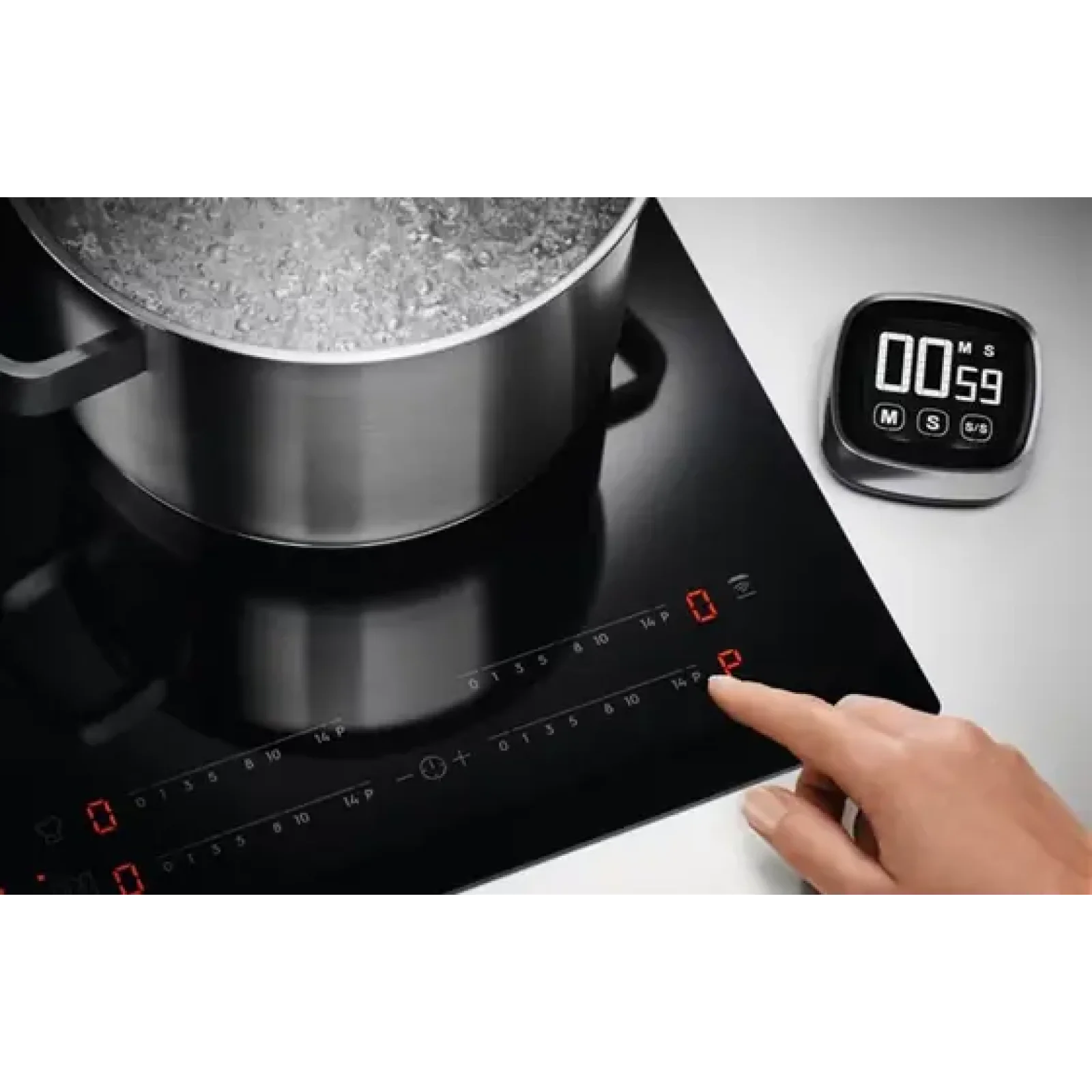 Электрическая варочная поверхность Electrolux CIV 634 UA