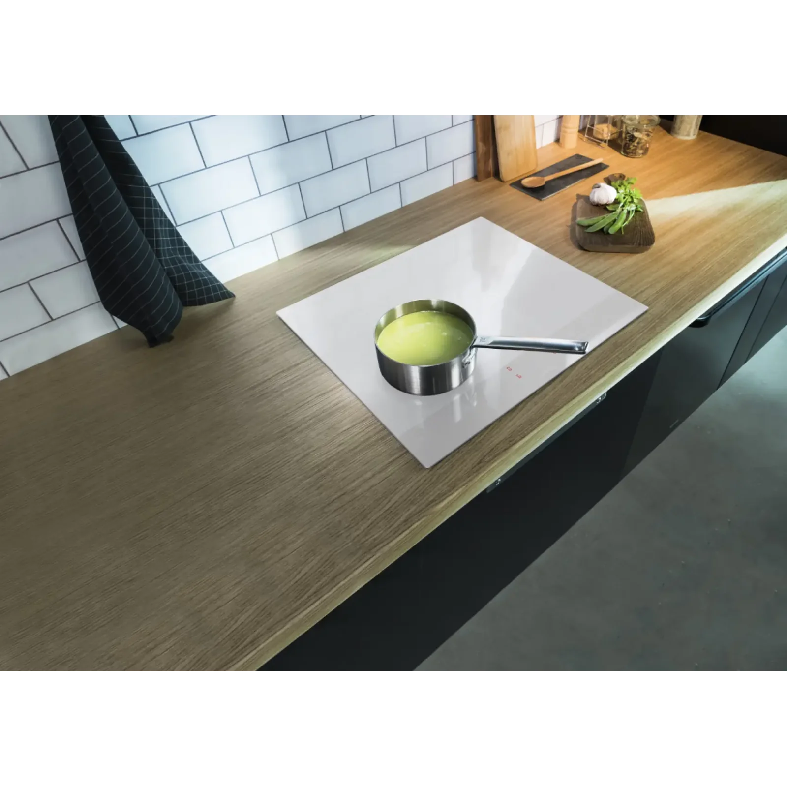 Електрична варильна поверхня Gorenje GI 6421 SYW UA