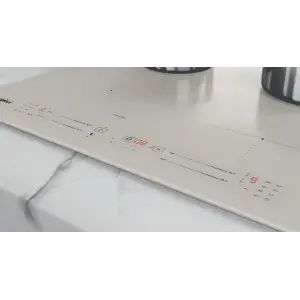 Варочная поверхность электрическая Whirlpool WLS2760BFS UA