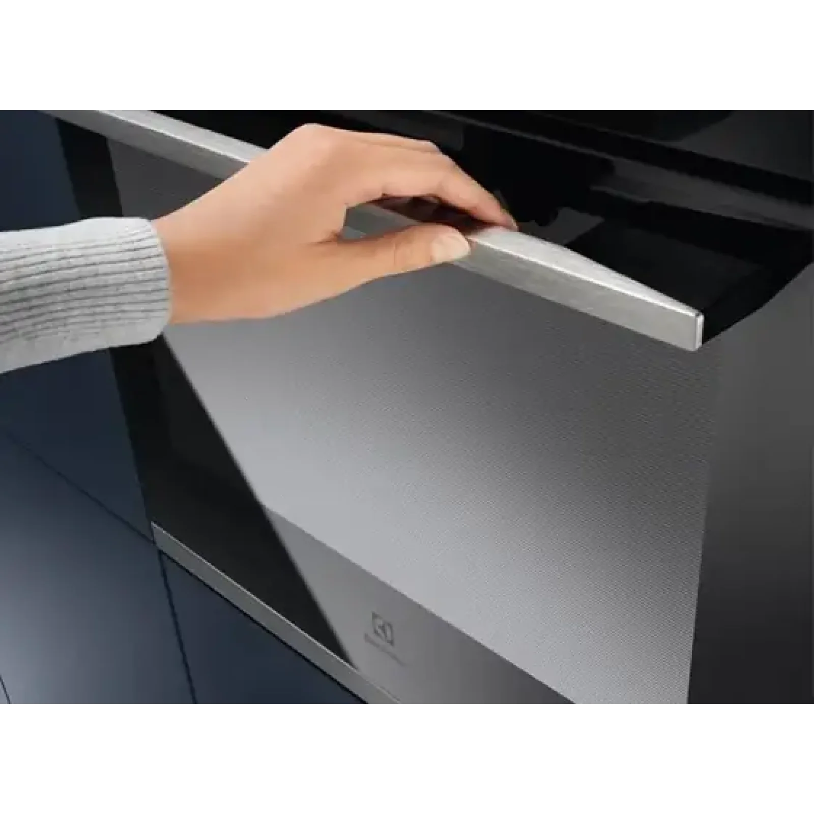 Вбуд. духовка ELECTROLUX EOE8P39WX UA