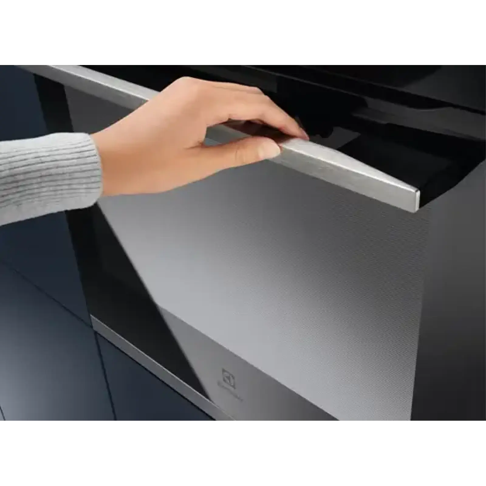 Духова шафа ELECTROLUX KOEBP39WX UA