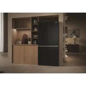 Холодильник Haier HCR3818ENPT UA