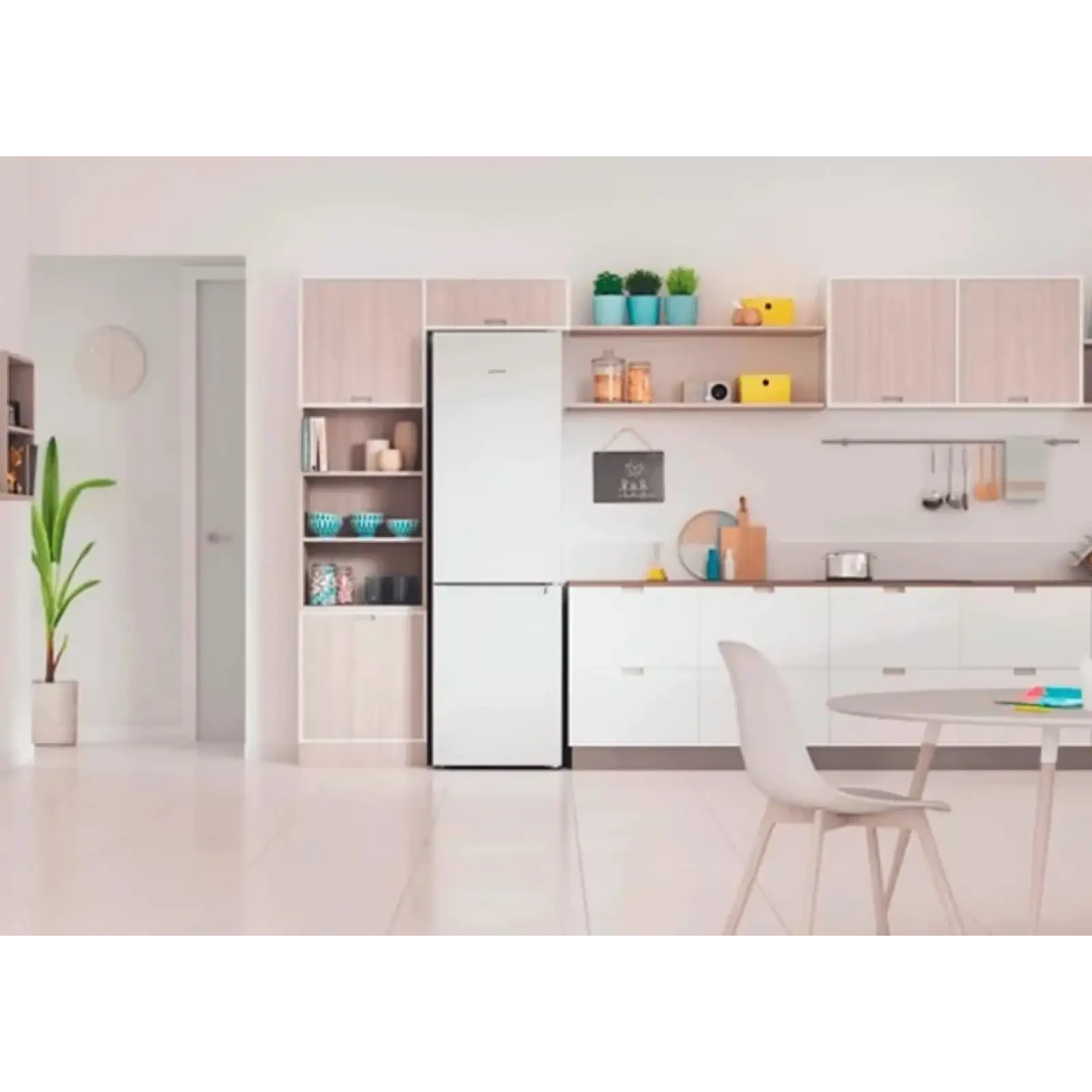 Холодильник Indesit INFC9 TI22W UA