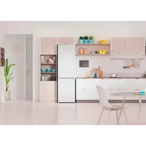 Холодильник Indesit INFC9 TI22W UA