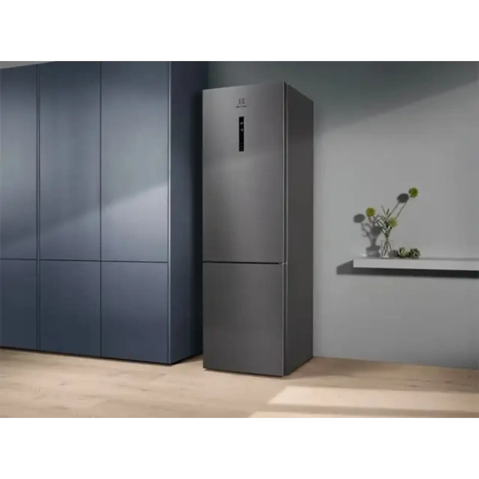 Холодильник ELECTROLUX LNT7ME36X3 UA
