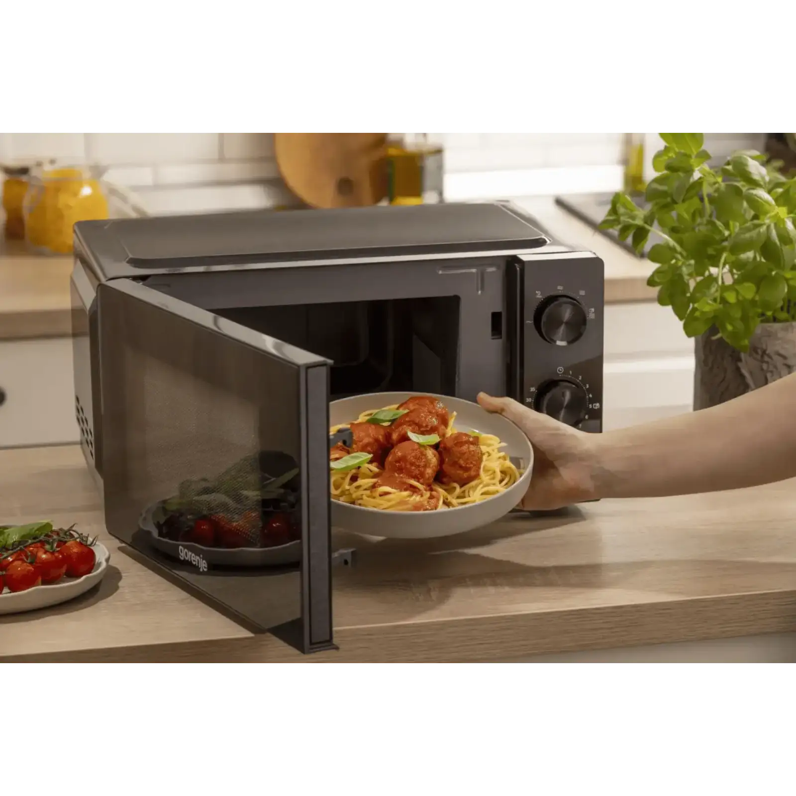 Мікрохвильова піч Gorenje MO20CE1B5 (M20XYZ) UA