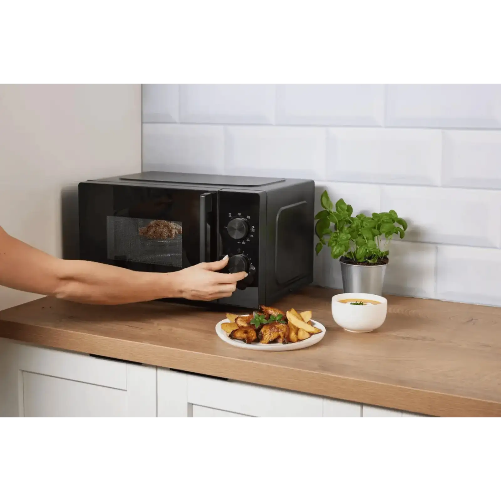 Микроволновая печь Gorenje MO20E2B5 UA
