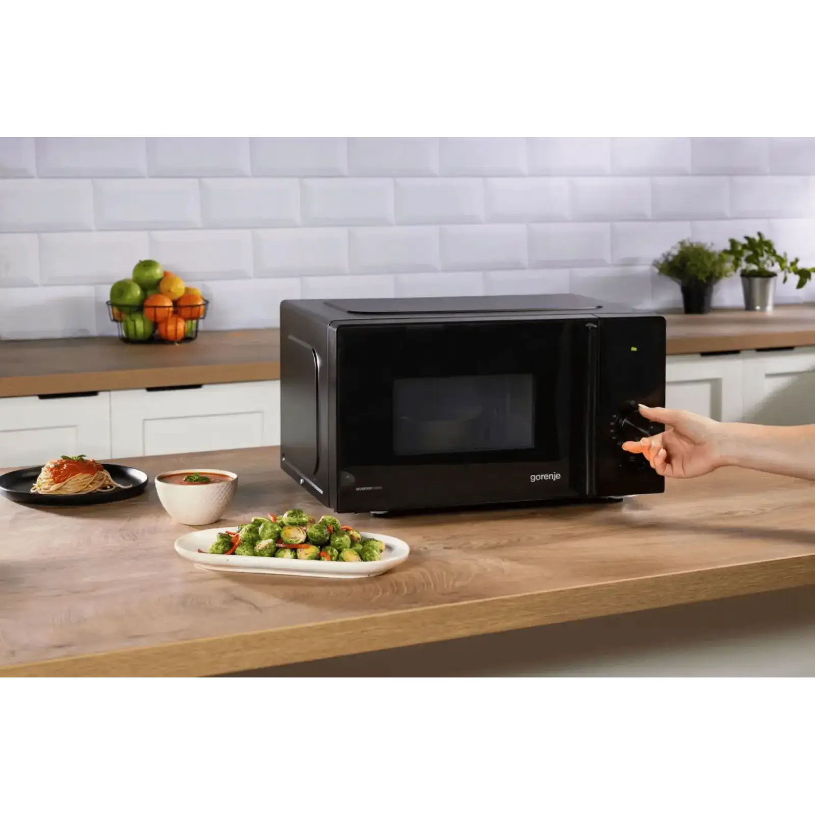 Микроволновая печь Gorenje MO20E1B15 UA