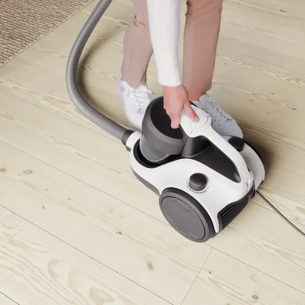 Пилосос циклонний ELECTROLUX ECC21-2IW UA