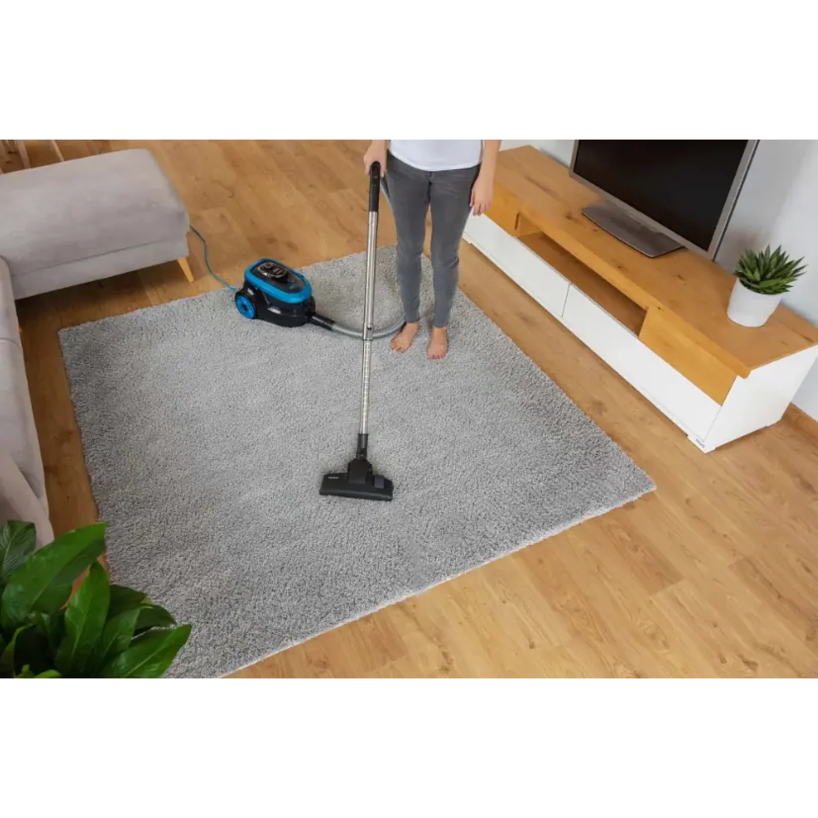 Пылесос циклонный SENCOR SVC 1035TQ UA