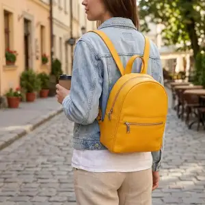 Шкіряний рюкзак Shvigel 16306 Жовтий UA