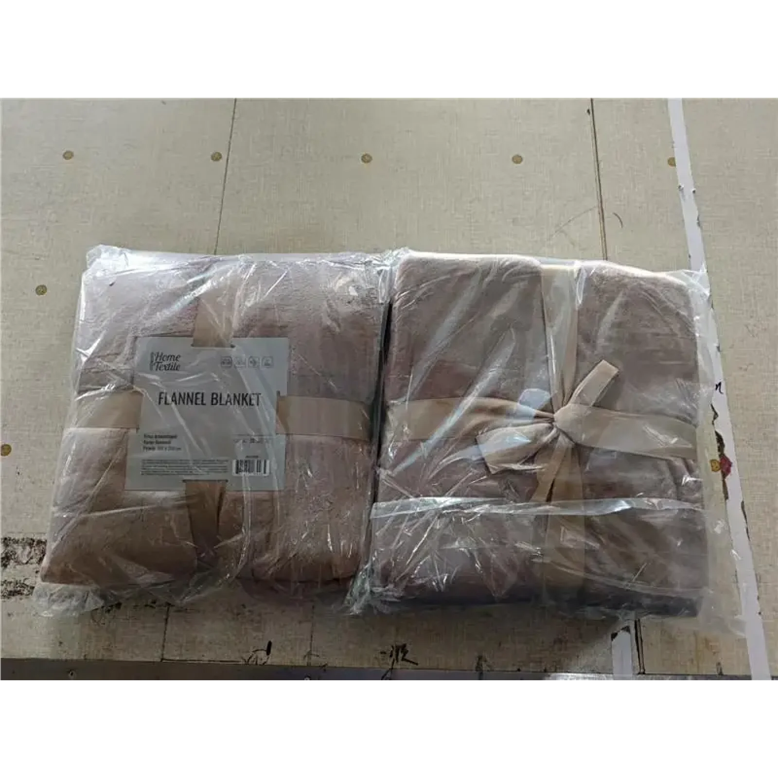 Плед Ardesto Flannel 160х200см, 100% поліестер, бежевий (ART0230SB) UA