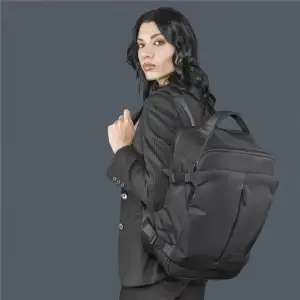 Рюкзак дорожній Tucano TUGO Premium CABIN 16", 23л, чорний (BKTUGP-M-BK) UA