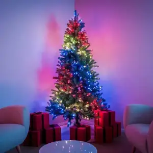 Гірлянда Smart LED Twinkly tree Strings RGB 500 налаштована на 2.1м ялинці, TG70P4425P01 UA