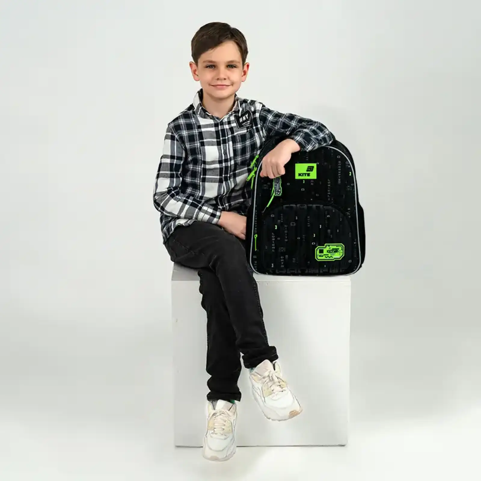 Рюкзак Kite Education каркасний 556 Digital K26-556M-4