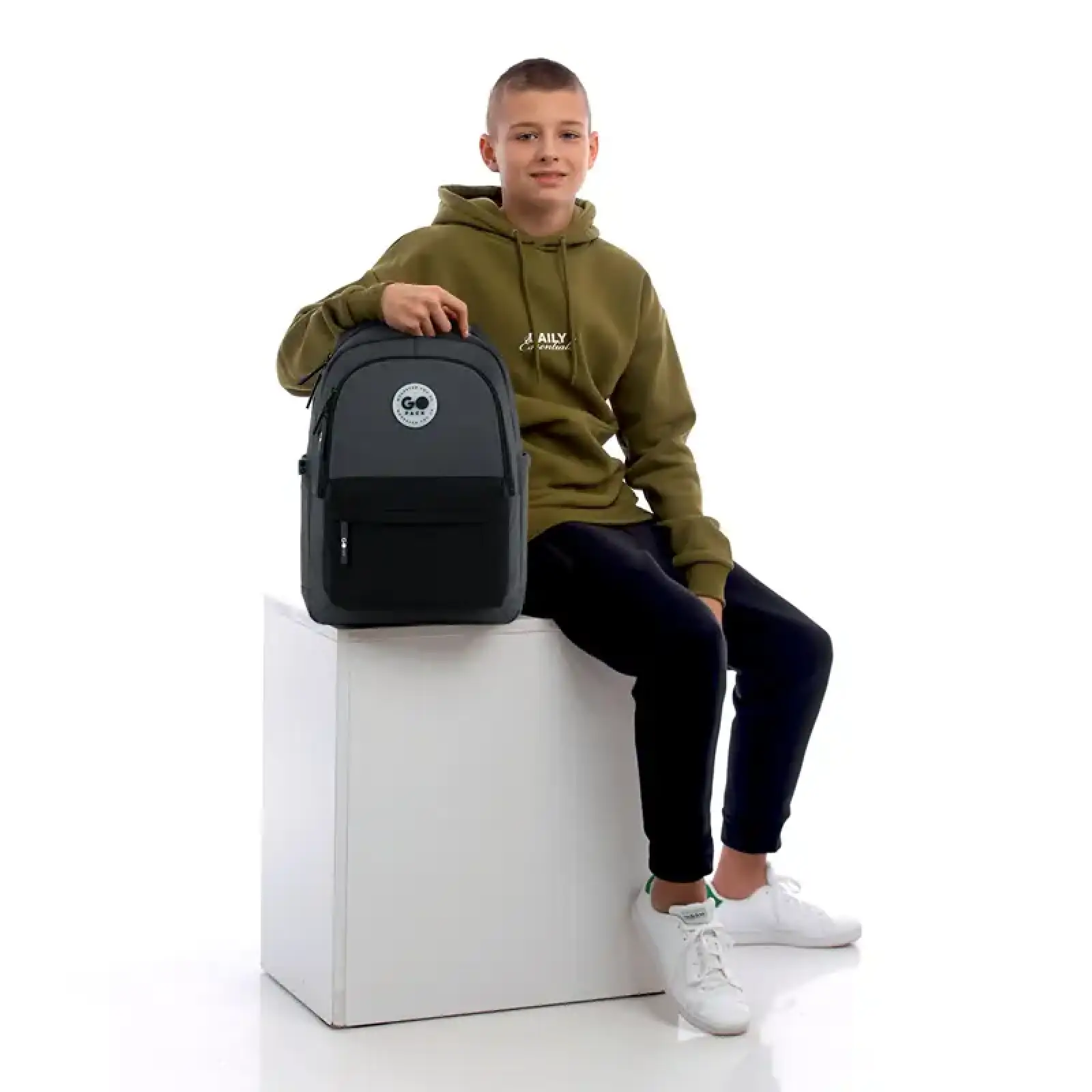 Рюкзак GoPack Education Teens 141L чорний, сірий GO26-141L-4