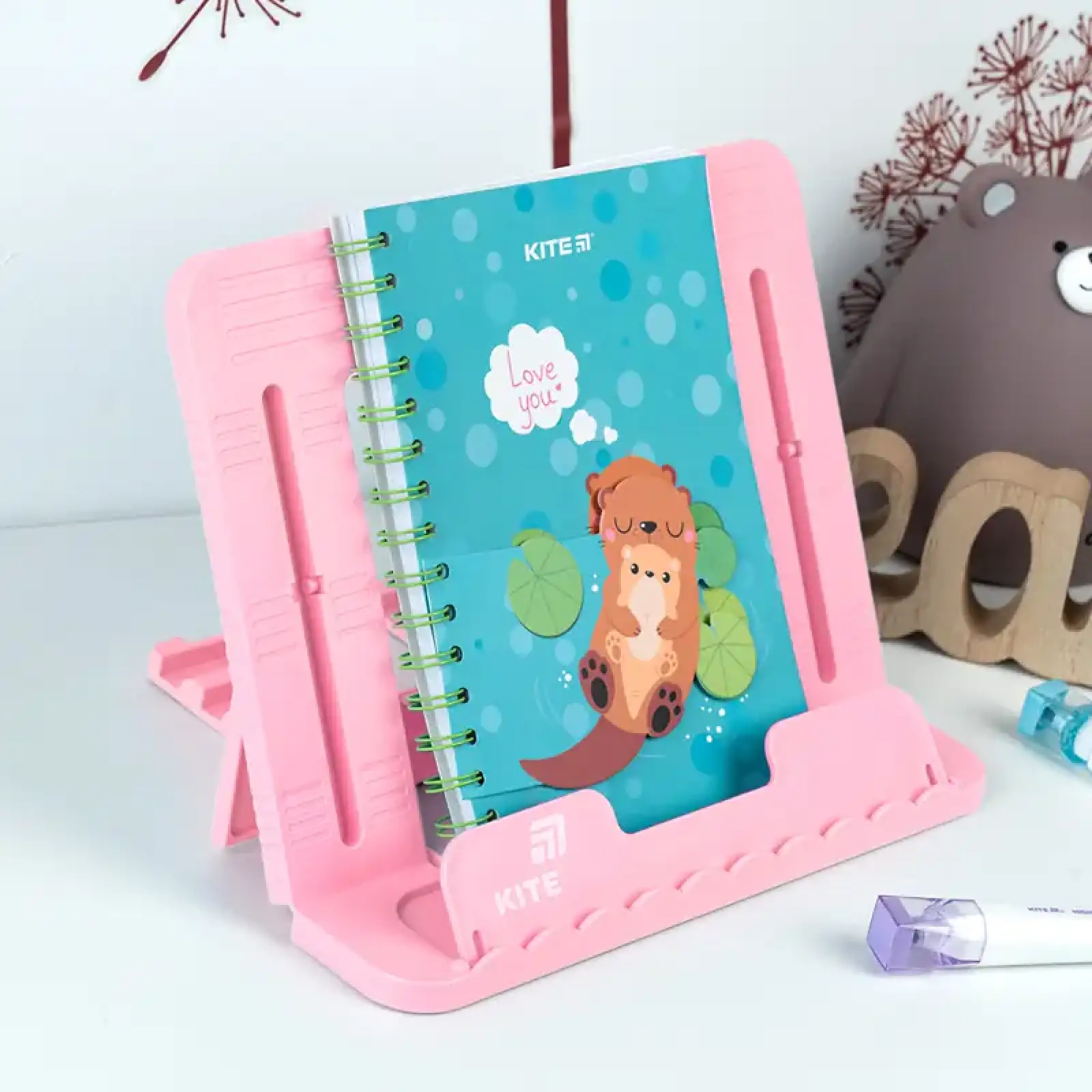 Підставка для книг, пластикова, рожева KITE K25-330-4