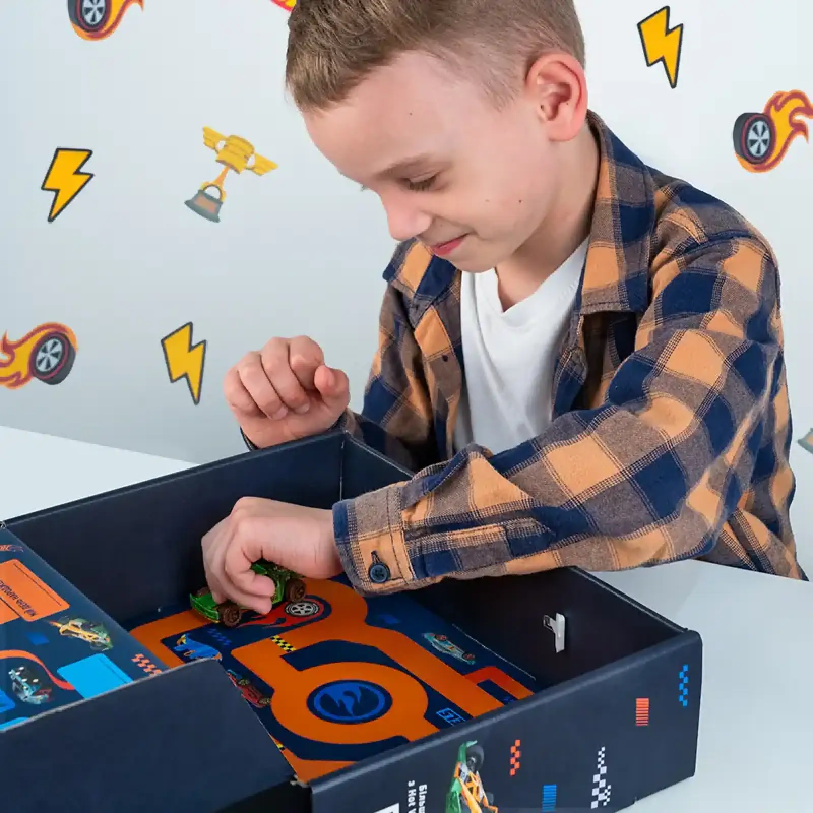 Подарунковий набір до школи Hot Wheels KITE HW26-S01