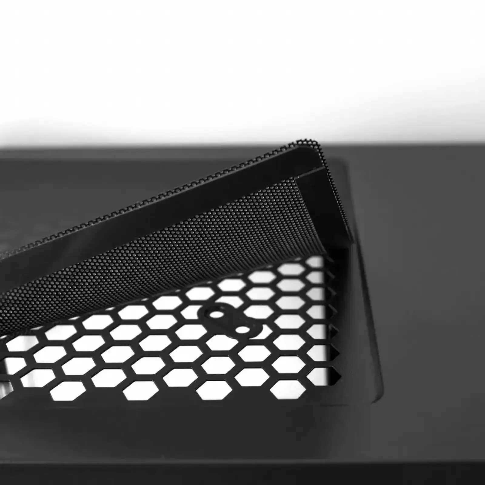 Корпус Chieftec MESH PRO CUBE CI-02B-OP, без БЖ, 2xUSB3.0, mATX, Black UA
