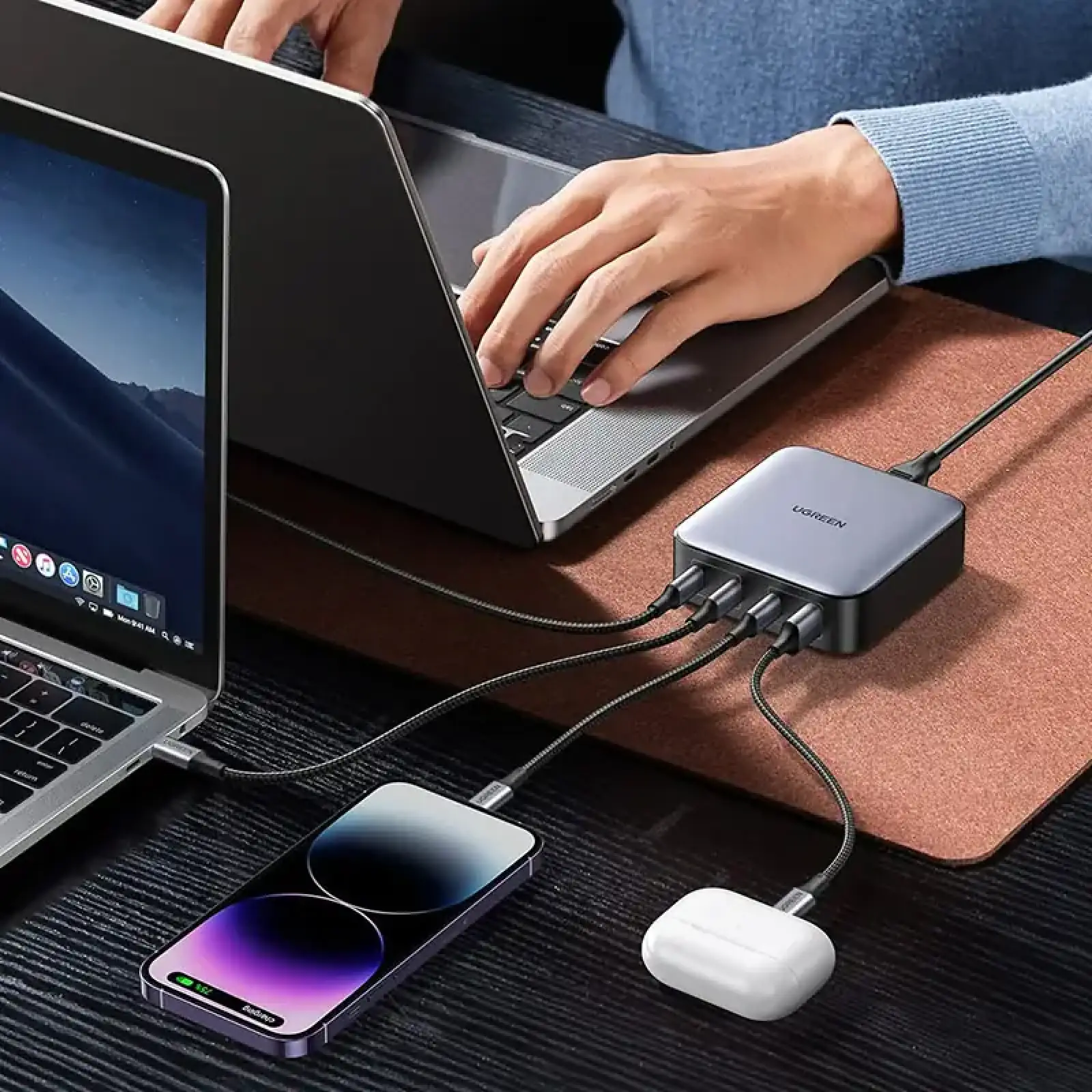 Зарядний пристрій 4xUSB 100W (3хUSB-C+USB-A) Gan Nexode чорний CD328 Ugreen Desktop Fast Charger (90928) UA