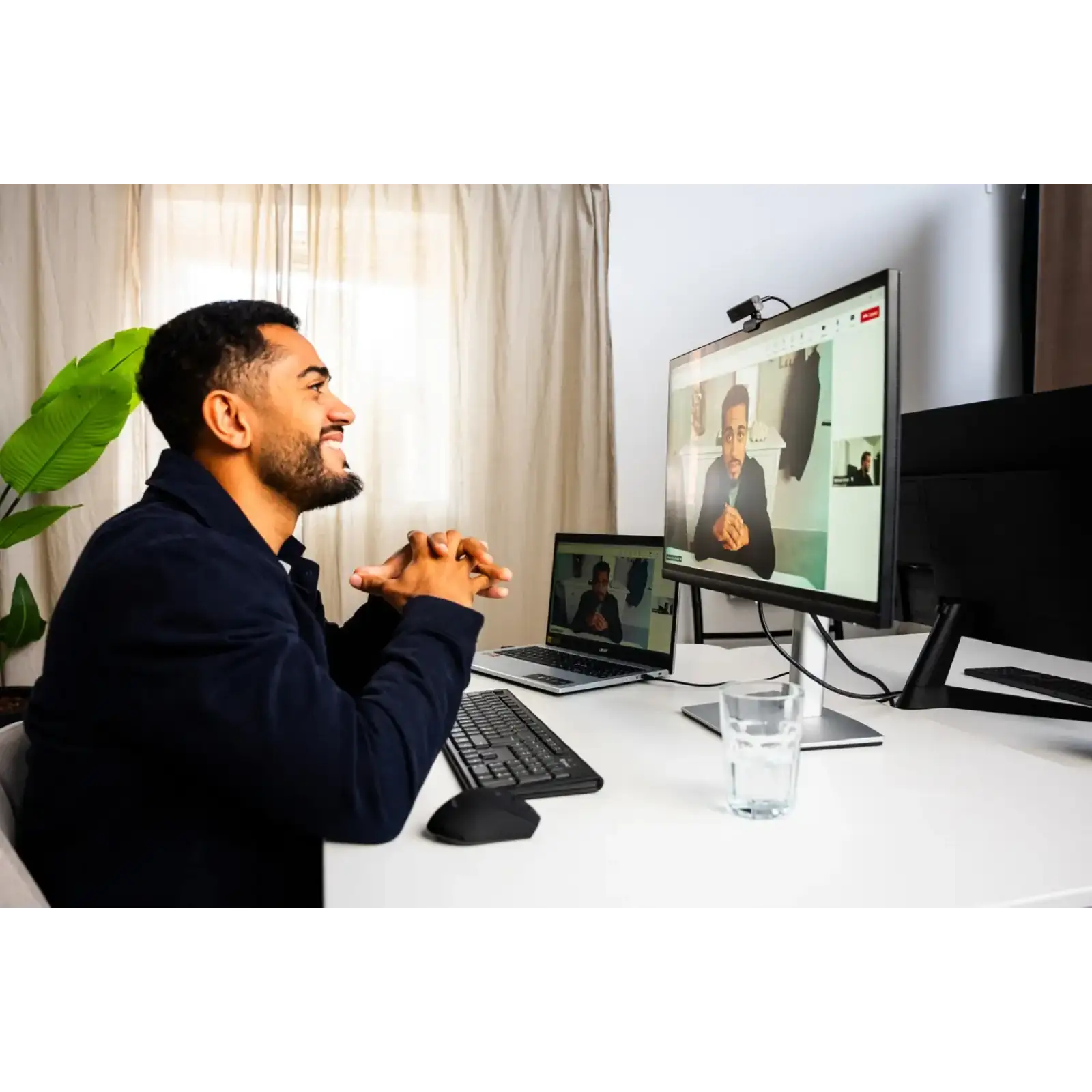 Веб-камера Sandberg Face Scan Webcam Mini Full HD Autofocus, ENC, USB-A/USB-C connection (134-43) UA