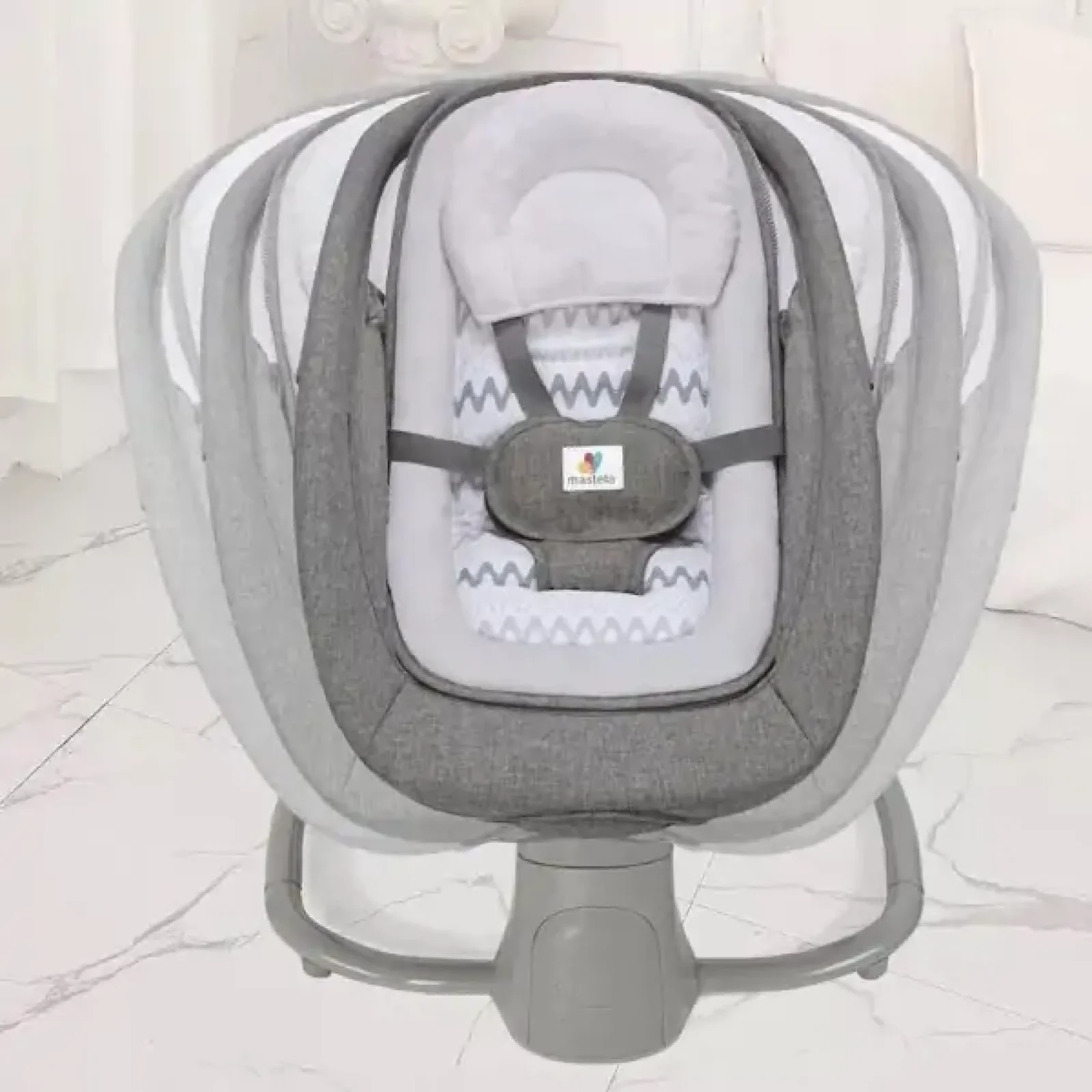 Заколисуючий центр-шезлонг 4в1 Mastela 8112