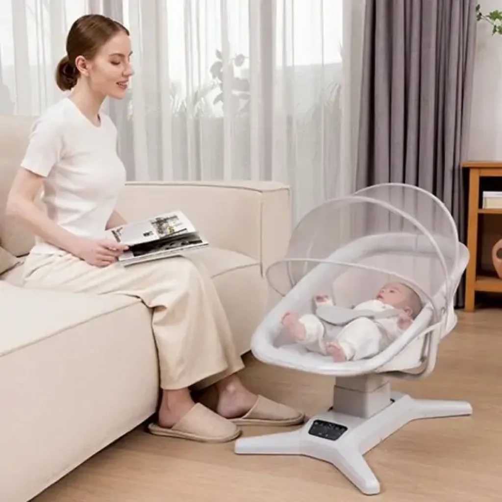 Заколисуючий центр Mastela 8301 (white)