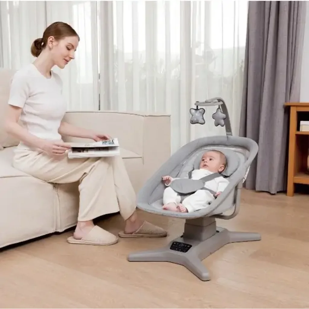 Заколисуючий центр Mastela 8303 (dark grey)