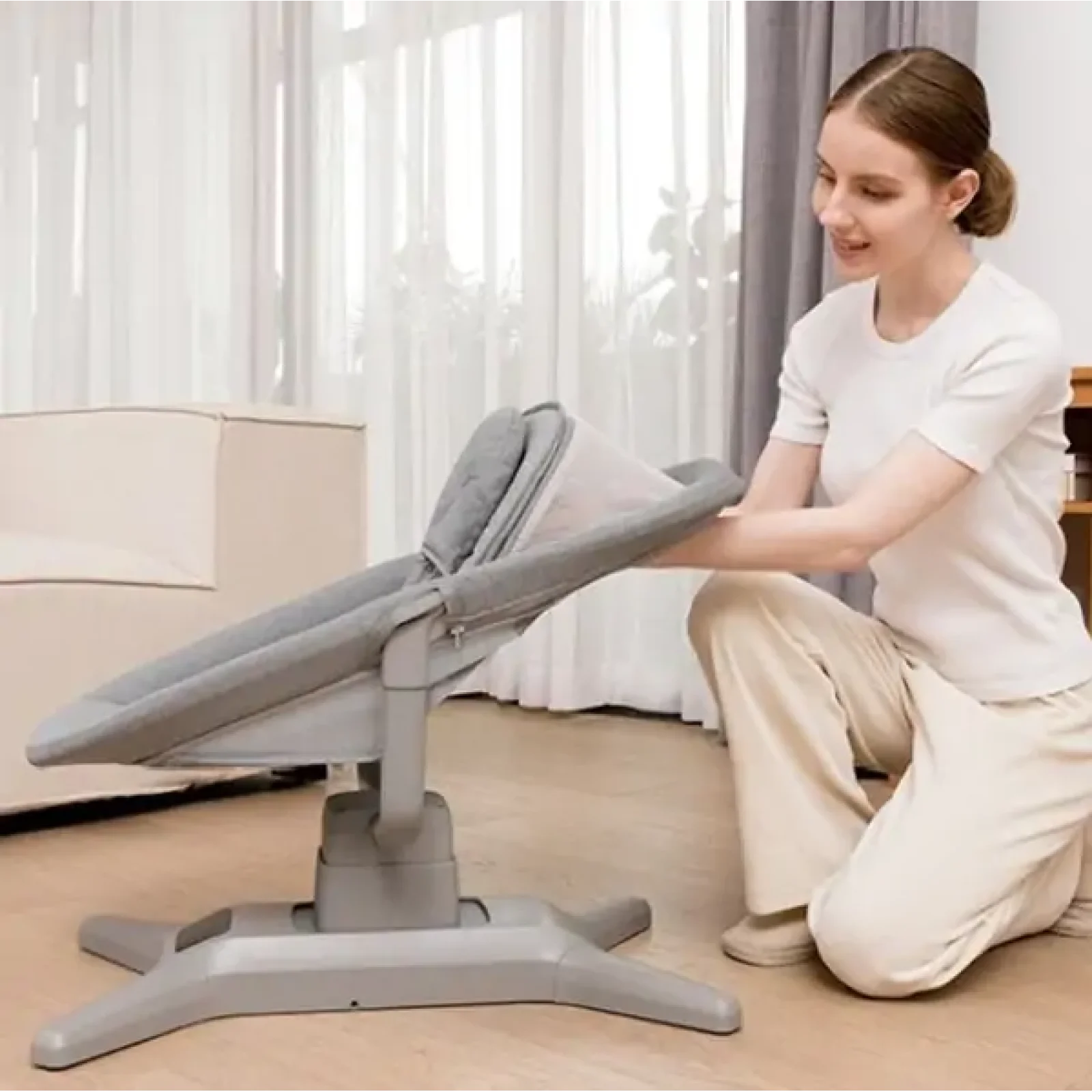 Заколисуючий центр Mastela 8303 (dark grey)