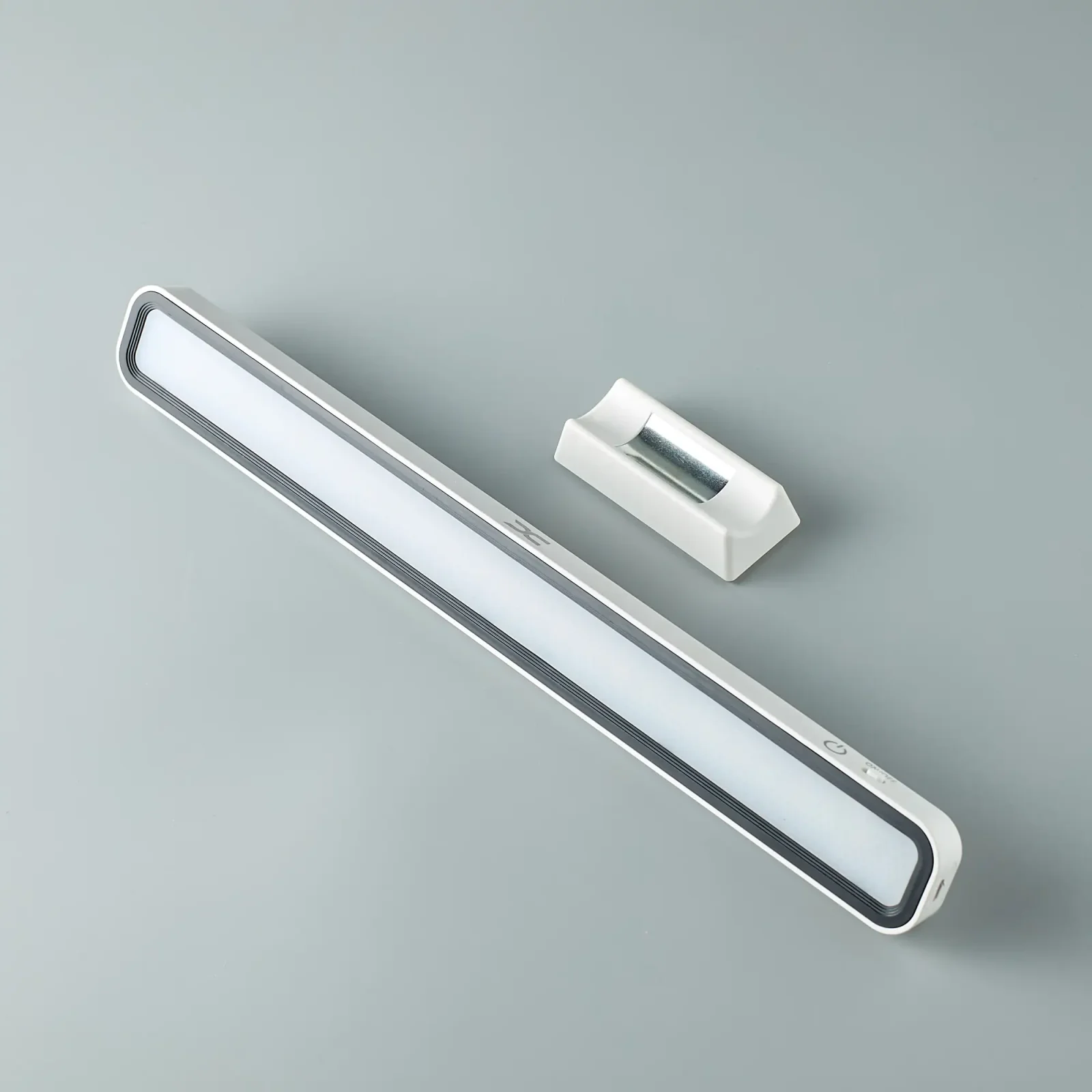 Лампа настільна DC LO-01 Триколірна з магнітною основою та пультом ДК (1200mAh) білий UA