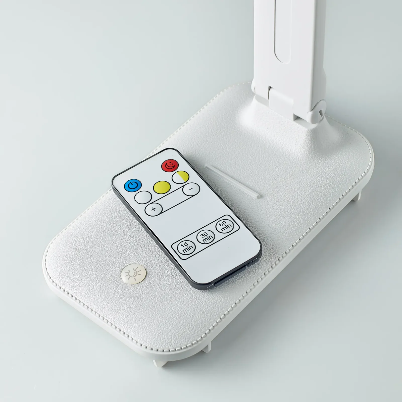 Лампа настільна DC LO-01 Триколірна з магнітною основою та пультом ДК (1200mAh) білий UA