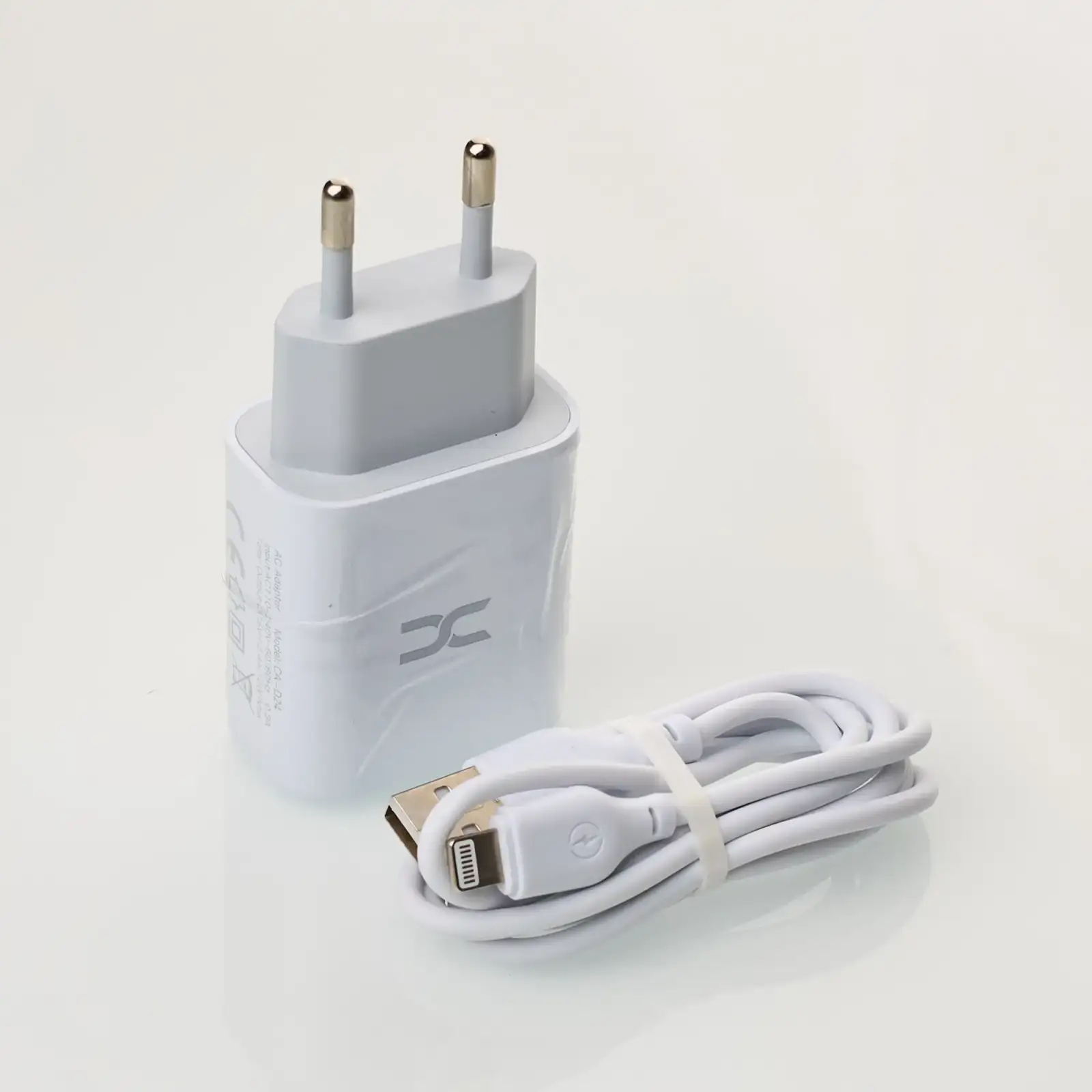 МЗП DC 2в1 блок (2 USB / 2.4A) + кабель (USB - Lightning) (CA-D24) білий UA