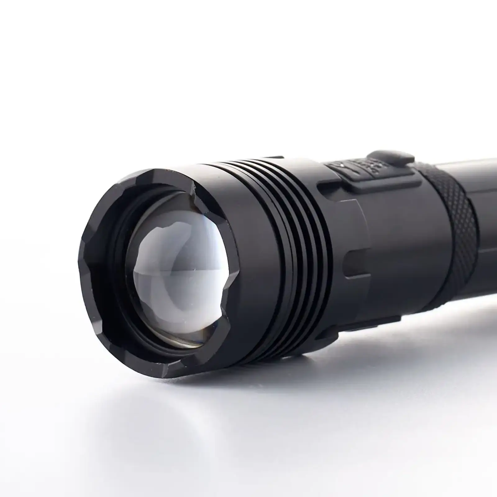 Ліхтарик ручний P70 Black