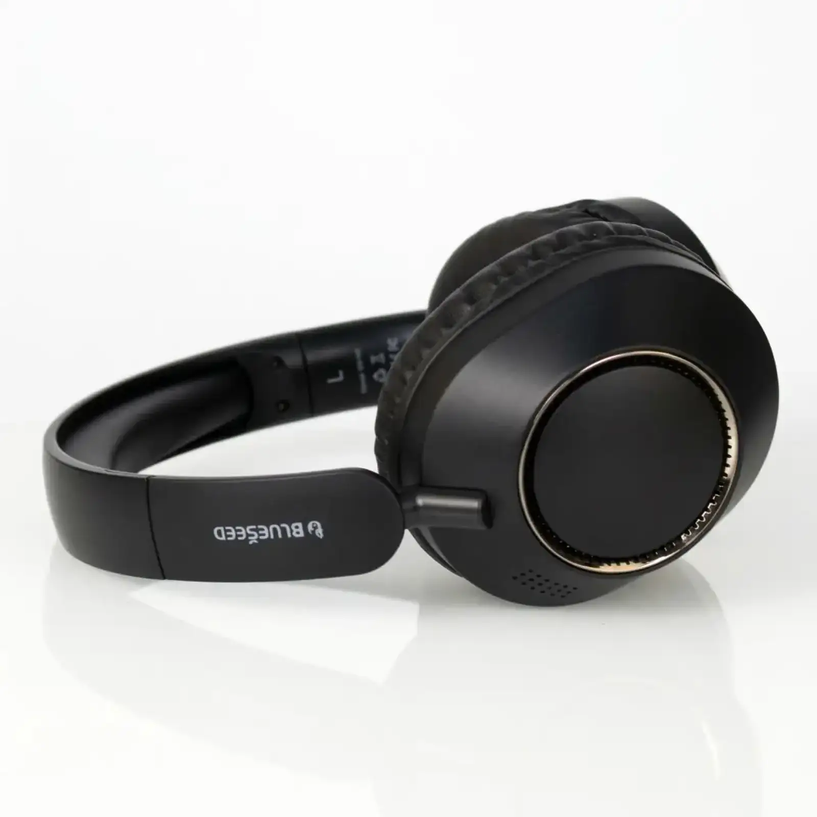 Накладна Bluetooth гарнітура Blueseed BS-H3 black UA