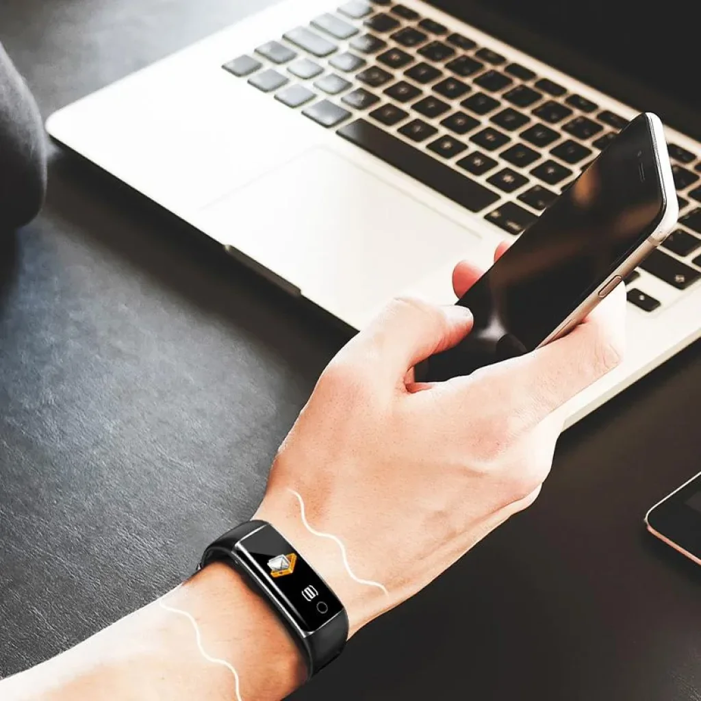 Фитнес-браслет Gelius Pro GP-SB002 (SMART BAND)(IP68) Black (измерение температуры тела) UA