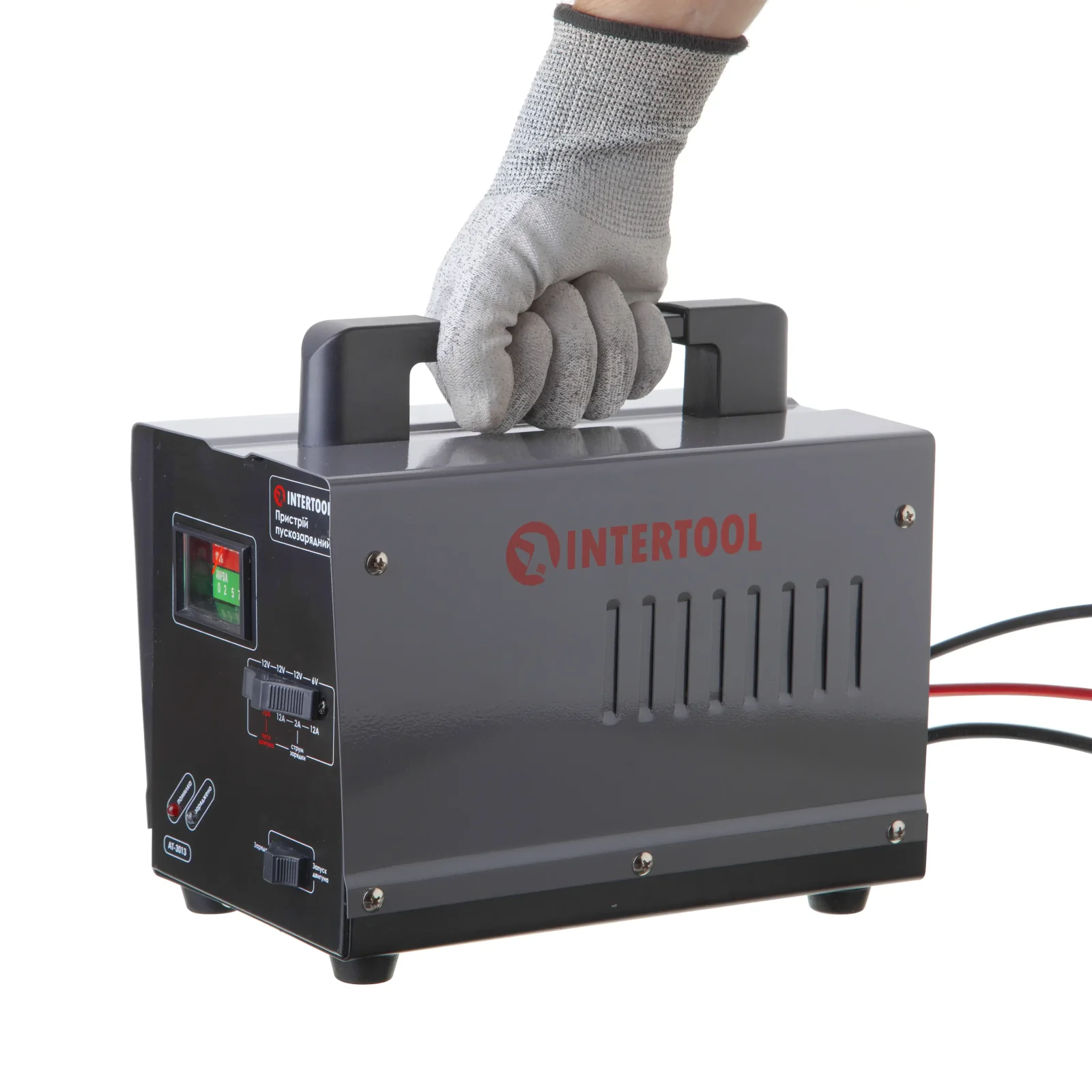 Пристрій пускозарядний 6/12 В, 70 А, 140 Вт, до 100 Аг INTERTOOL (AT-3013) UA