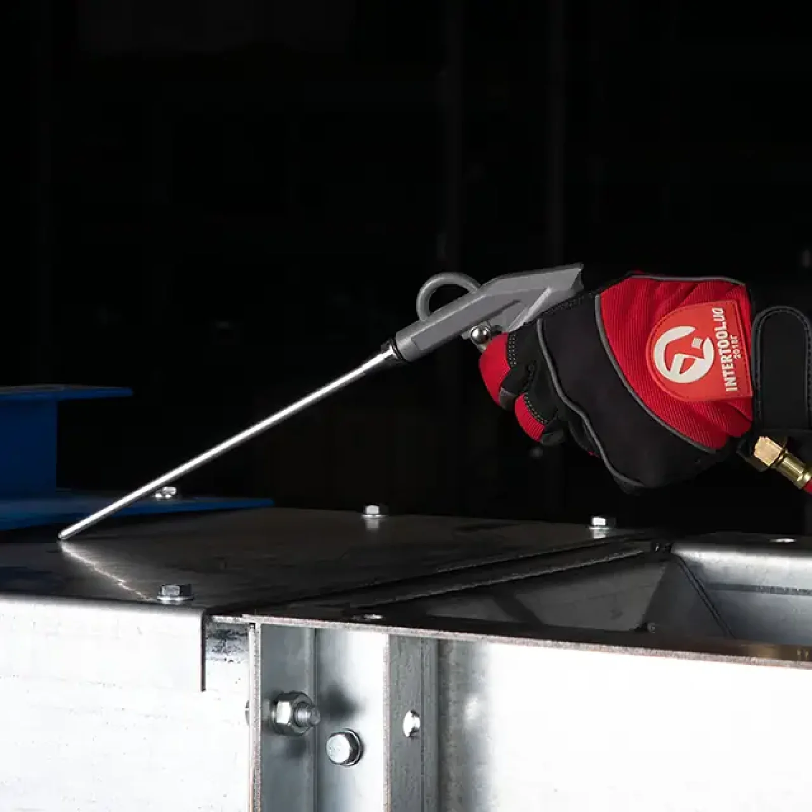 Пістолет продувний, насадка: 25, 210 мм INTERTOOL (PT-0801) UA