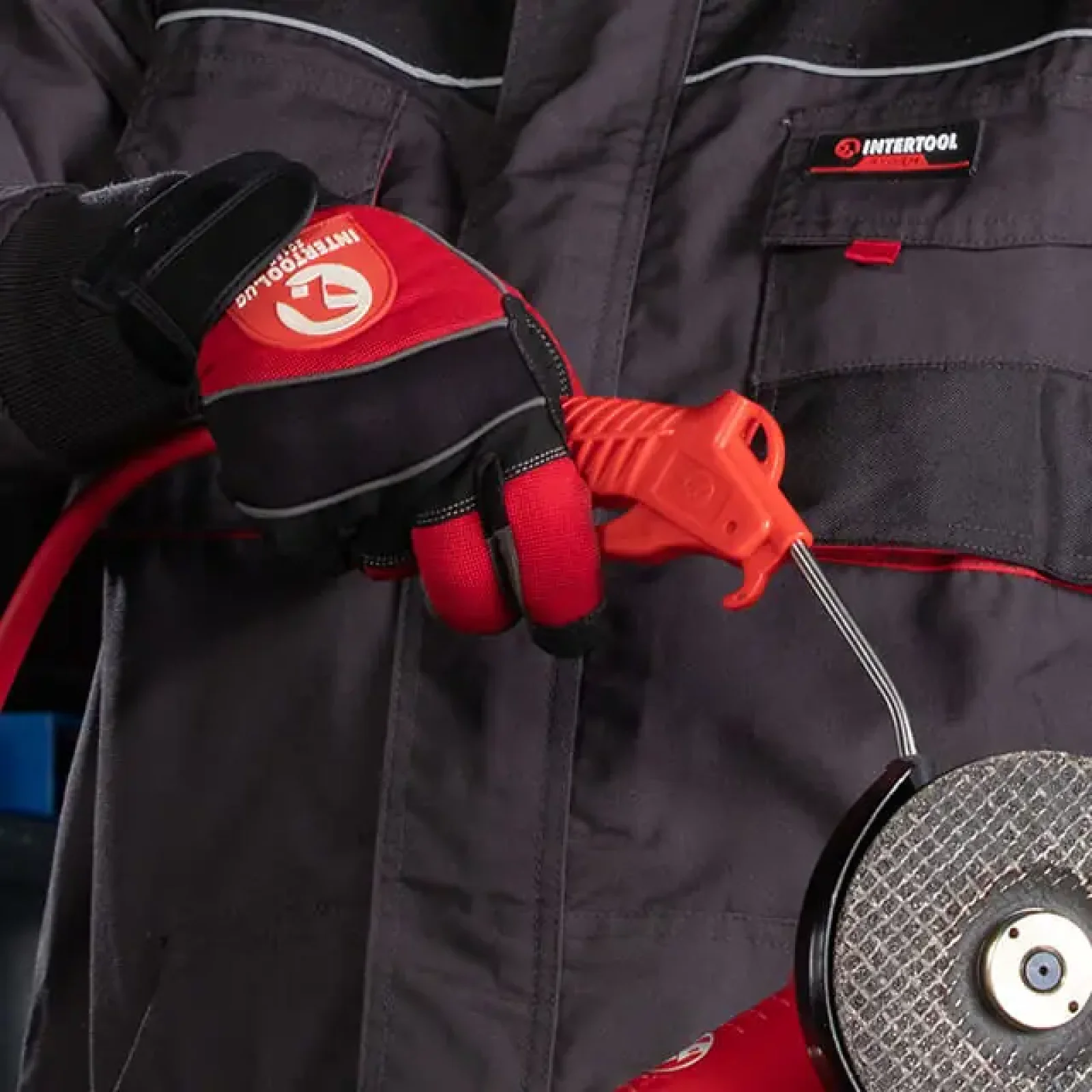 Пістолет продувний, пластиковий, насадка: 100 мм INTERTOOL (PT-0805) UA