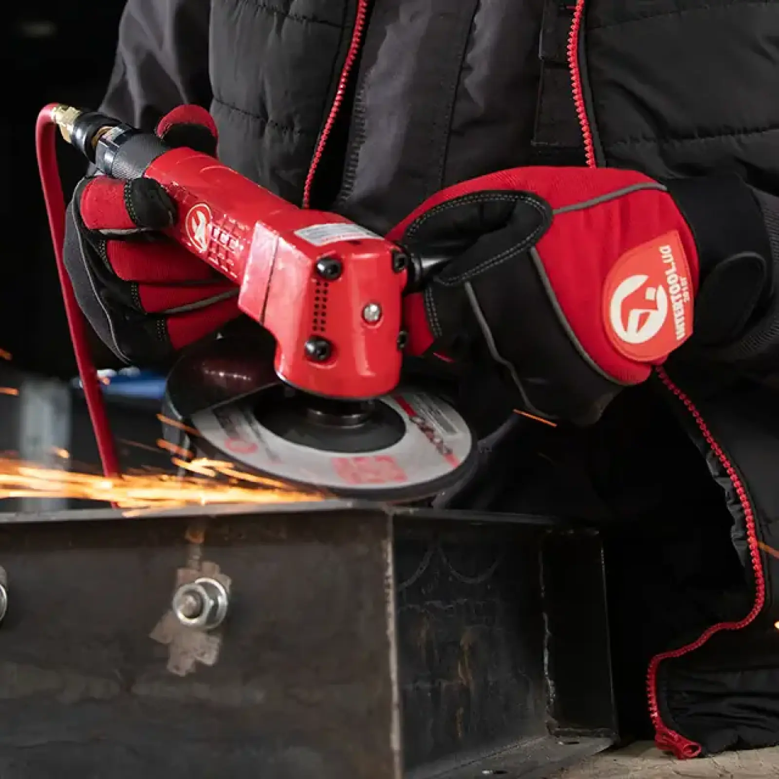 Шліфмашина кутова пневматична, 125 мм, до 6 атм, 11000 об/хв, 140 л/хв INTERTOOL (PT-1202) UA