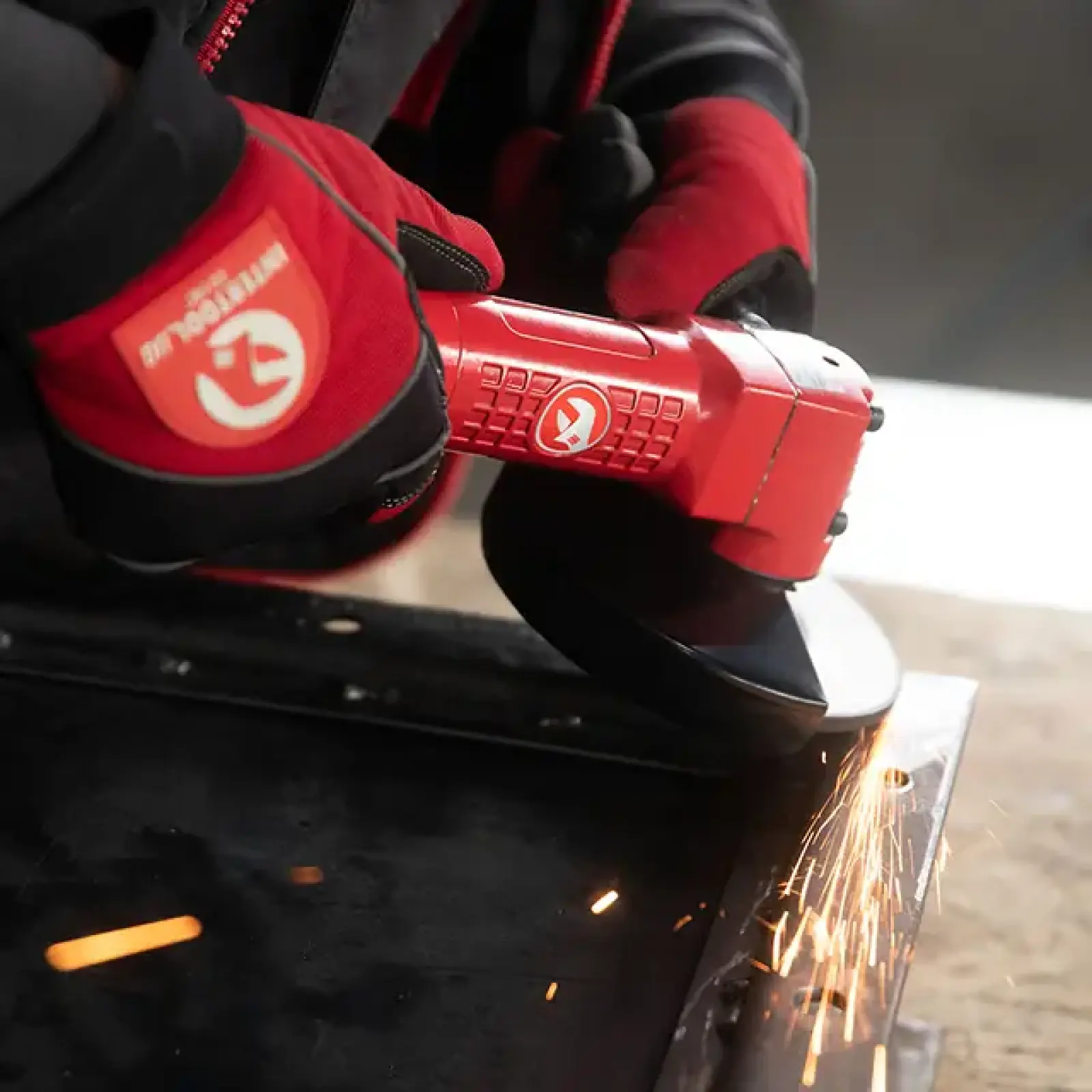 Шліфмашина кутова пневматична, 125 мм, до 6 атм, 11000 об/хв, 140 л/хв INTERTOOL (PT-1202) UA