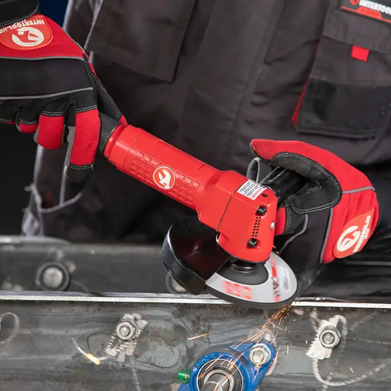 Шліфмашина кутова пневматична, 125 мм, до 6 атм, 11000 об/хв, 140 л/хв INTERTOOL (PT-1202) UA